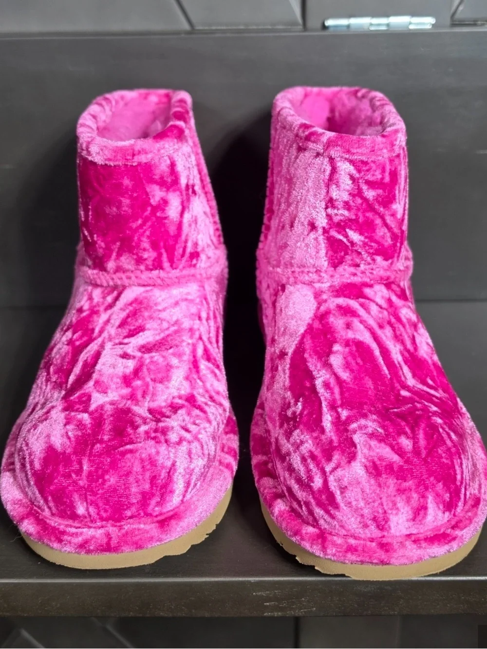 UGG Classic Mini I Velvet boots hot pink short pull on boots Sz 3
